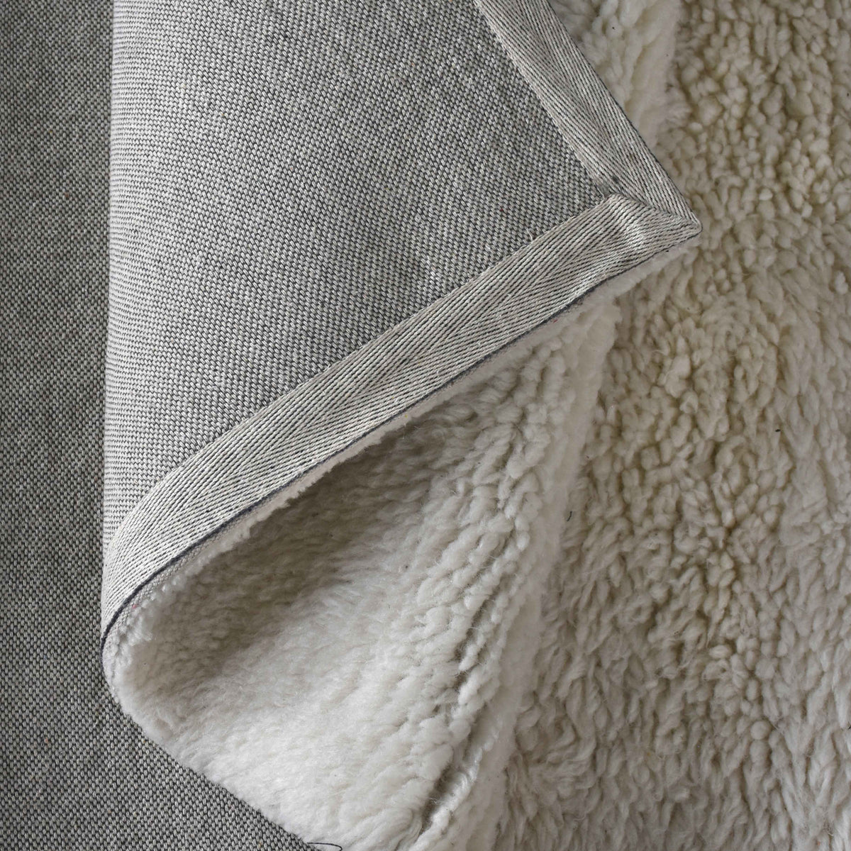 Monolith & Heart Ancona Table-Tufted New Zealand Wool Rug, Ivory