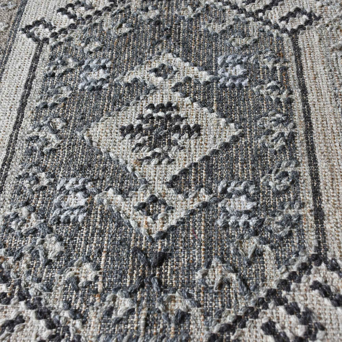 Monolith & Heart Culion Punja Hand-Woven Hemp & Wool Rug, Natural