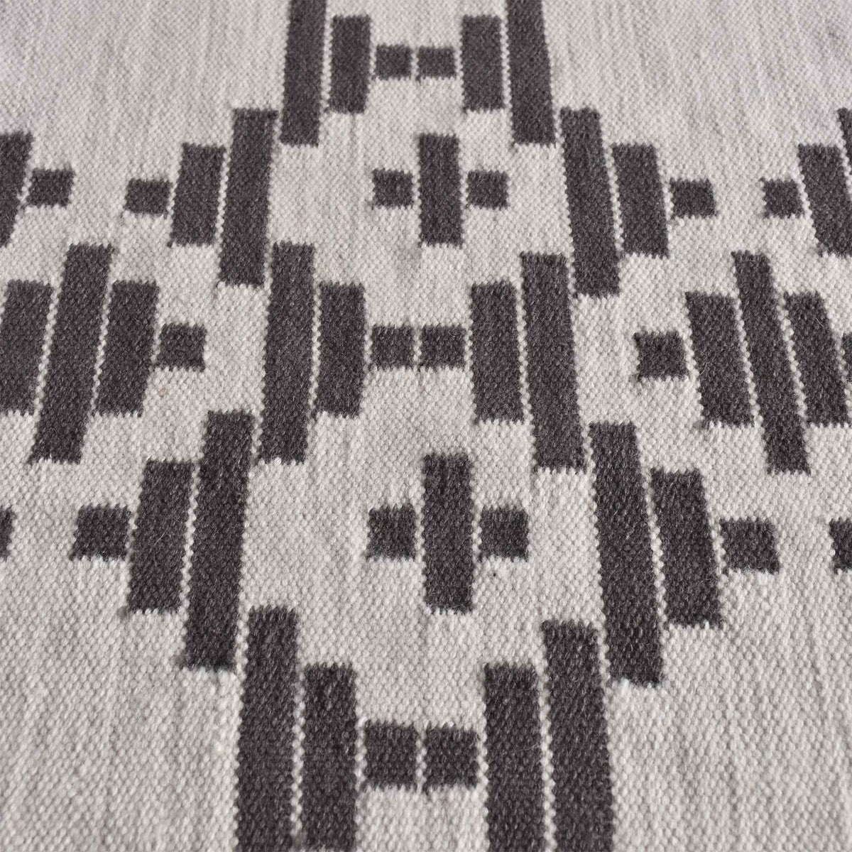Monolith & Heart Decan Punja Kelim New Zealand Wool Rug, Natural White & Grey