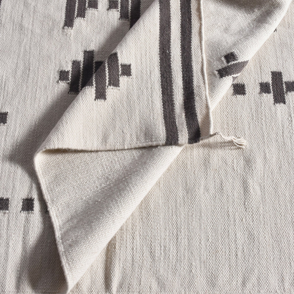 Area Rug, Bedroom Rug, Living Room Rug, Living Area Rug, Indian Rug, Office Carpet, Office Rug, Shop Rug Online, Nz Wool, Natural White, Grey, Punja, Flat Weave, geometric