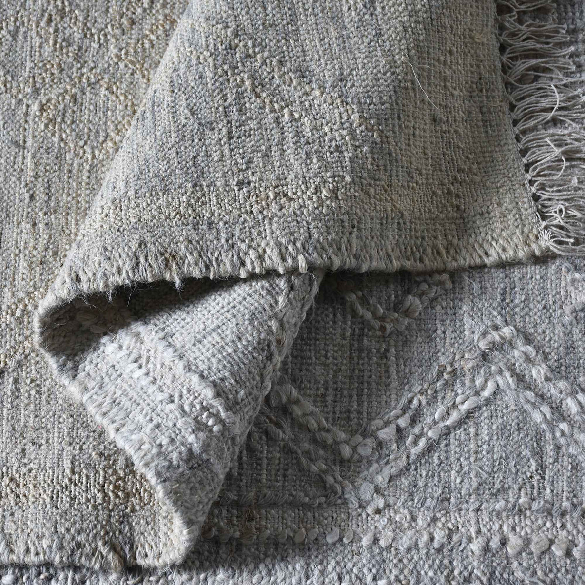 Monolith & Heart Ingavi Punja Hand-Woven Hemp & Wool Rug, Light Grey