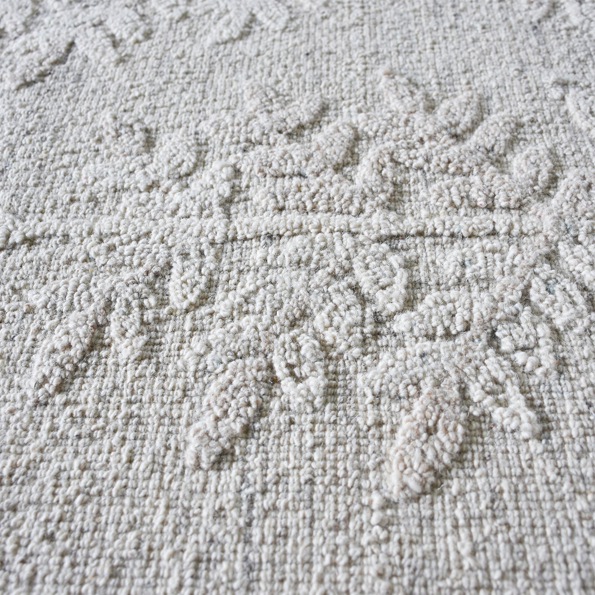 Area Rug, Bedroom Rug, Living Room Rug, Living Area Rug, Indian Rug, Office Carpet, Office Rug, Shop Rug Online, Wool, Natural White, Hand woven, All Loop, Floral