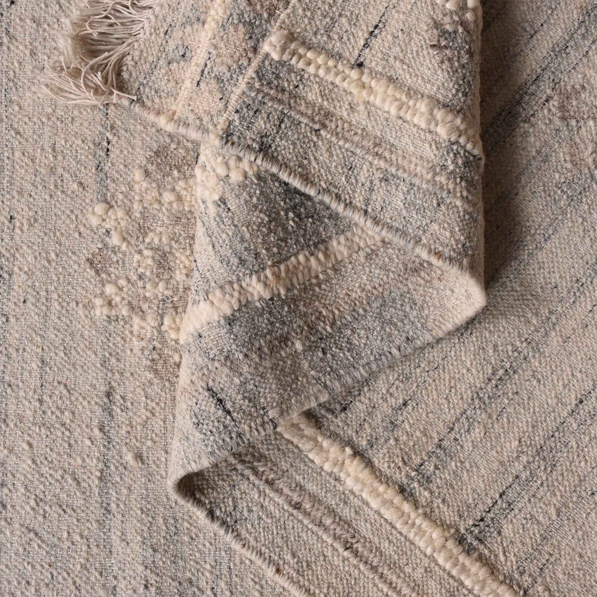 Monolith & Heart Leicester Punja Kelim Wool Rug, Silver & Natural White