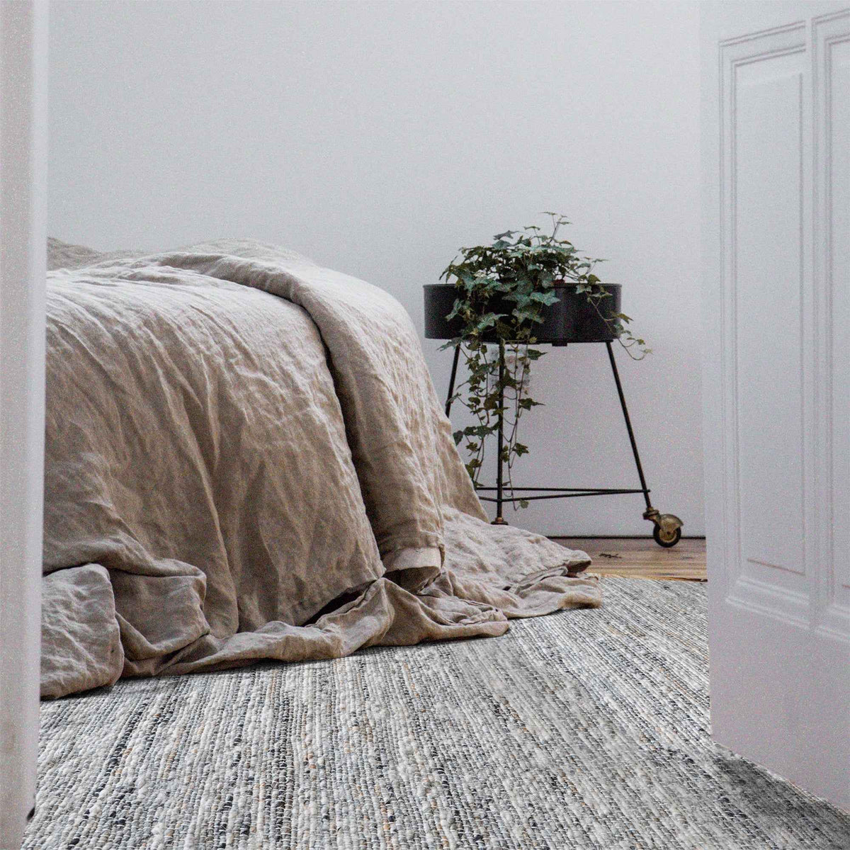 Monolith & Heart Moulin Hand-Woven Hemp & Wool Rug, Grey