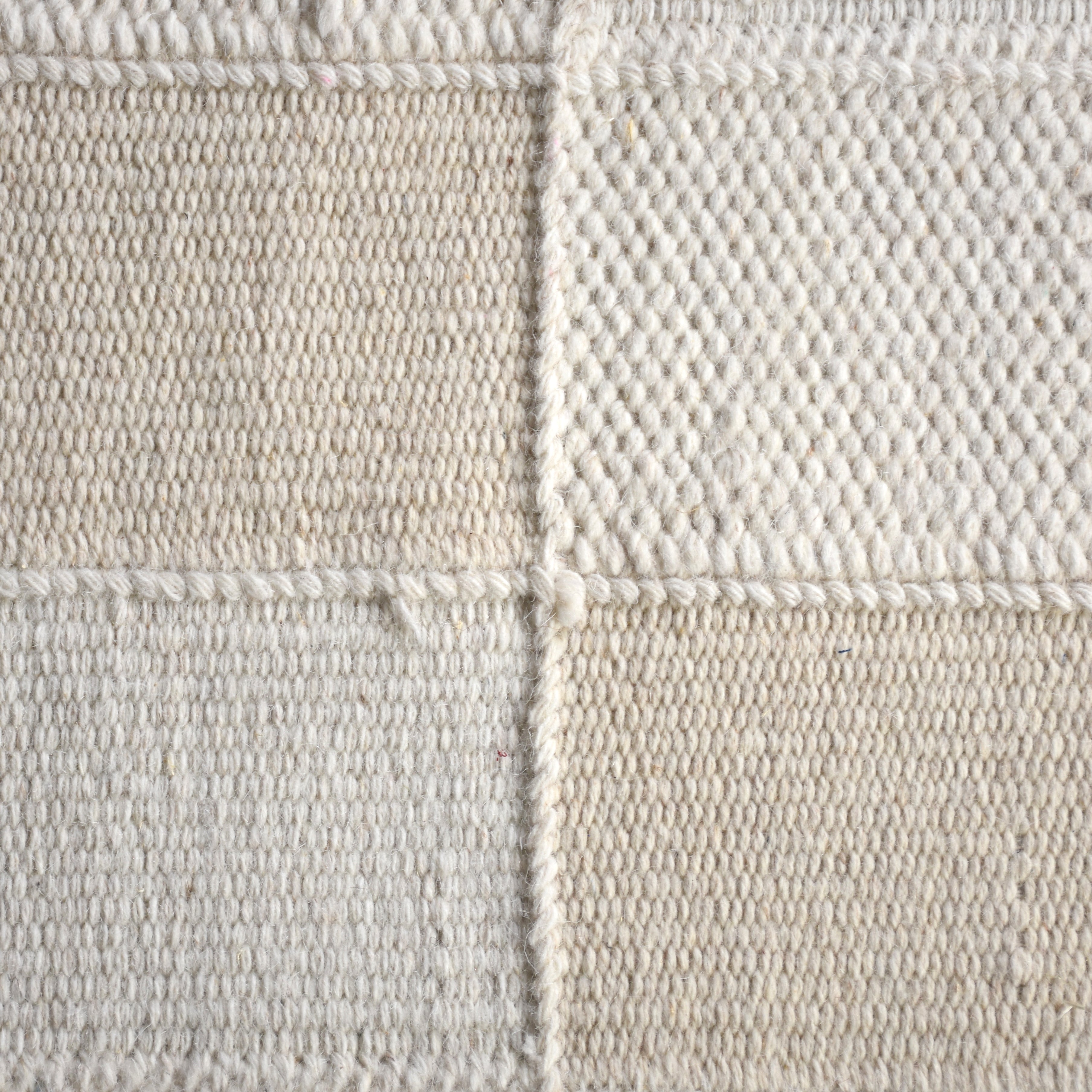 RABACCA RUG - IVORY - HAND WOVEN - WOOL