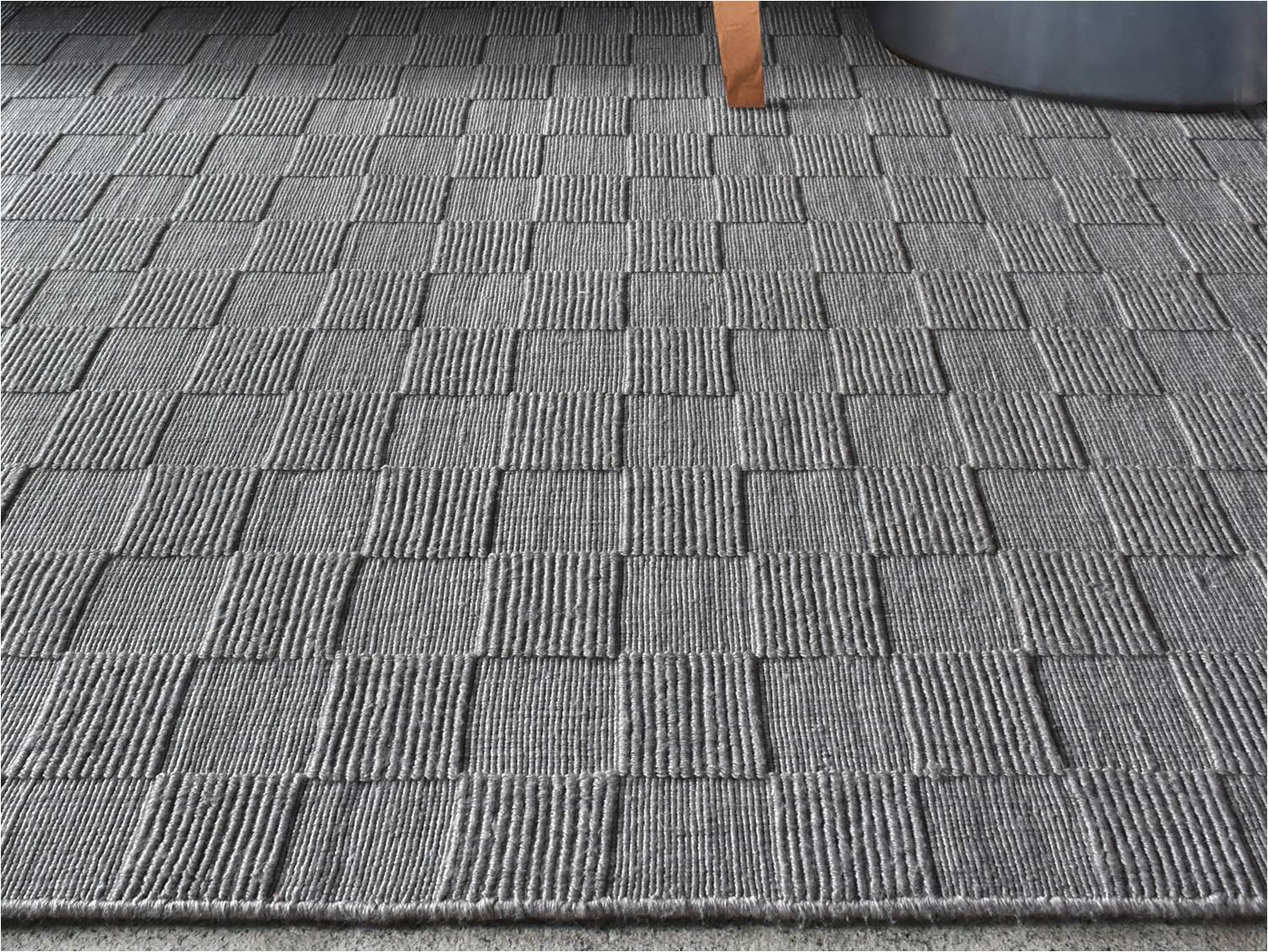 SAMPAN RUG - GREY - HAND WOVEN - PET