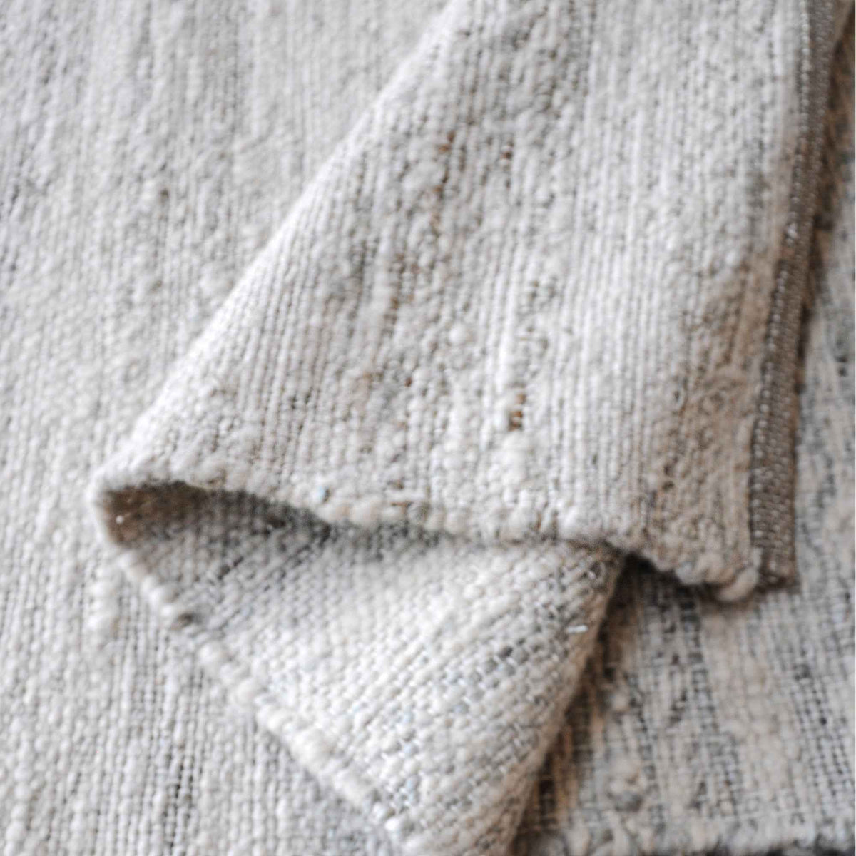 Monolith & Heart Sunland Hand-Woven Wool & Hemp Rug, Natural White & Grey