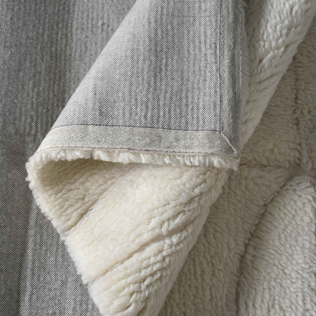Monolith & Heart Syanno Table-Tufted New Zealand Wool Rug, Ivory