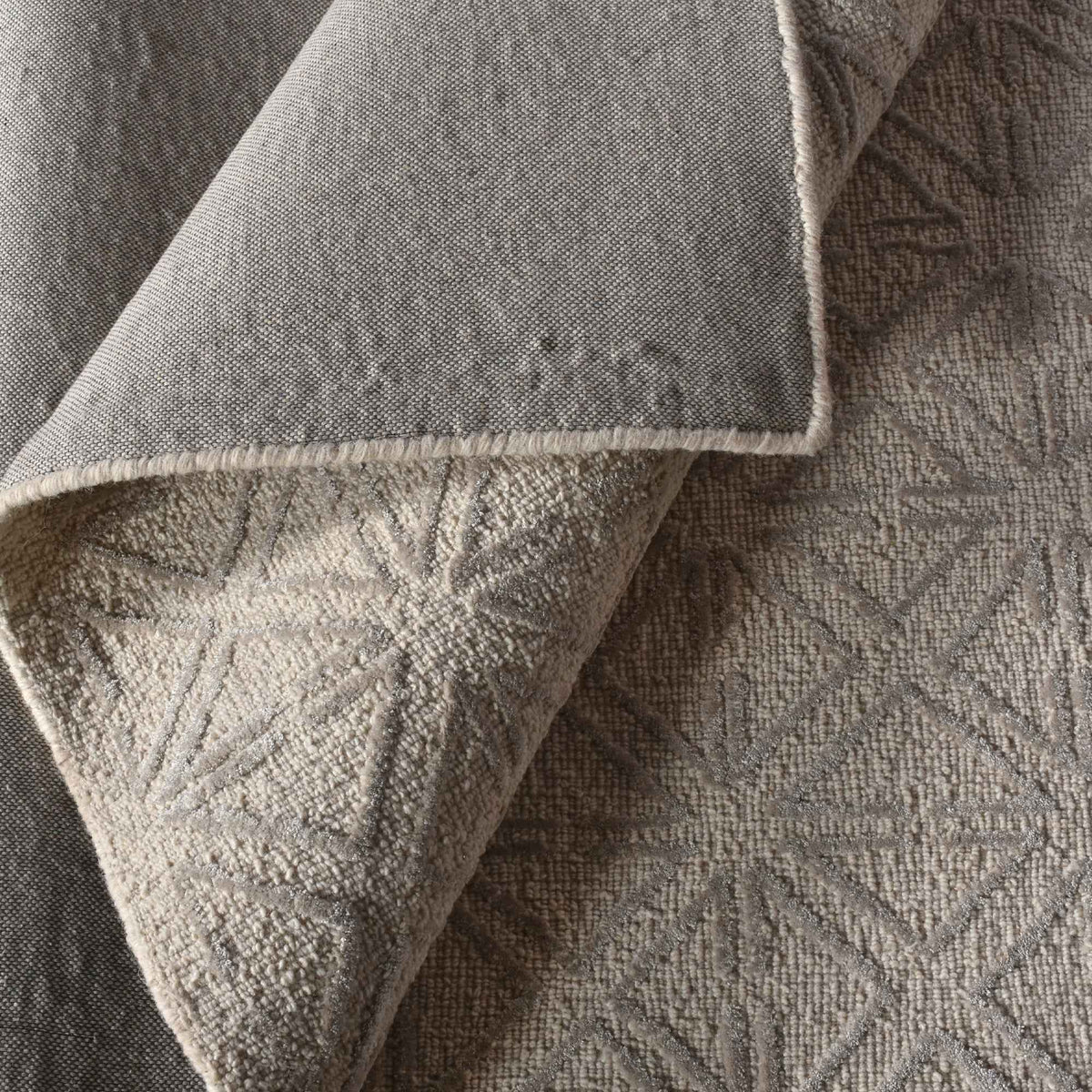 Monolith & Heart Wyatt Hand-Woven & Over-Tufted Wool & Viscose Rug, Natural White & Grey