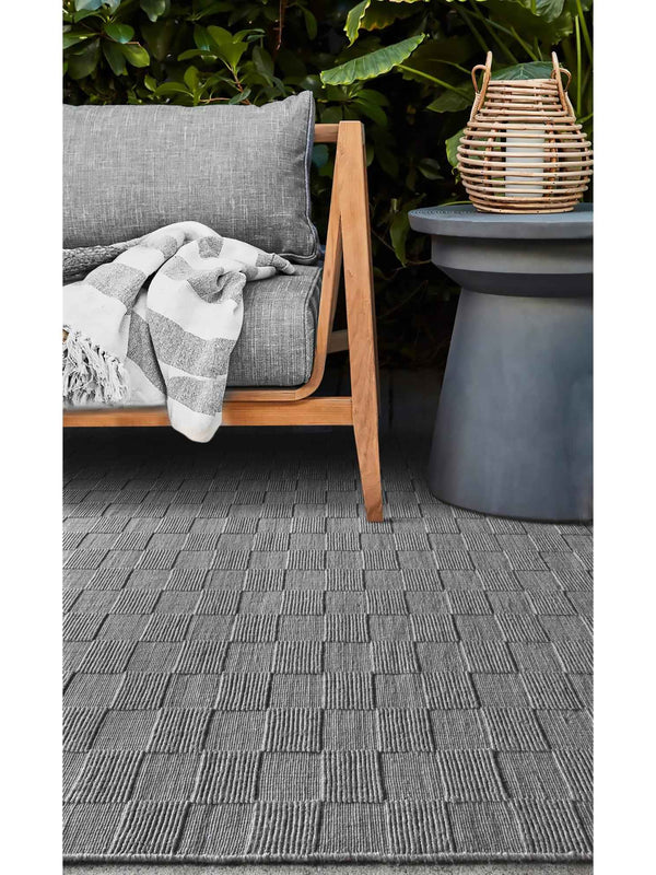 SAMPAN RUG - GREY - HAND WOVEN - PET